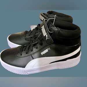 Puma soft foam size 8